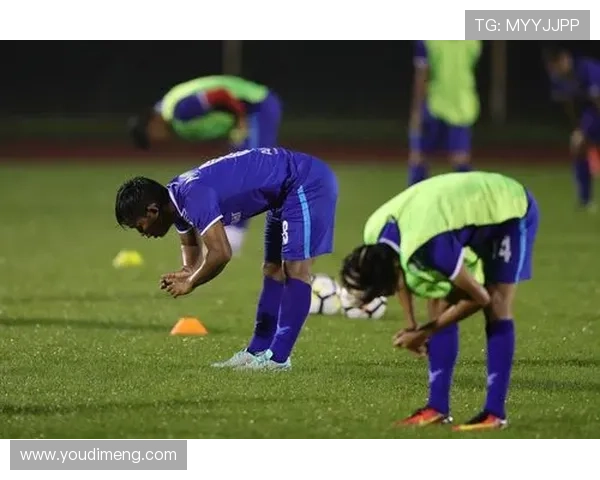 来看看芬奇教练在训练场上分享的精彩训练心得与战术思考吧